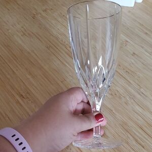 Elegant Clear Crystal Wine Glass